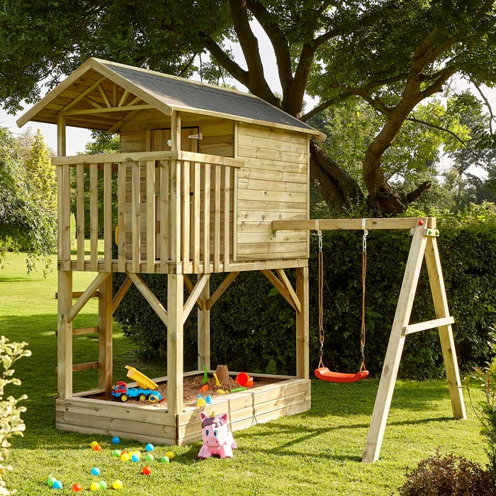 Rowlinson Beach Hut With Swing